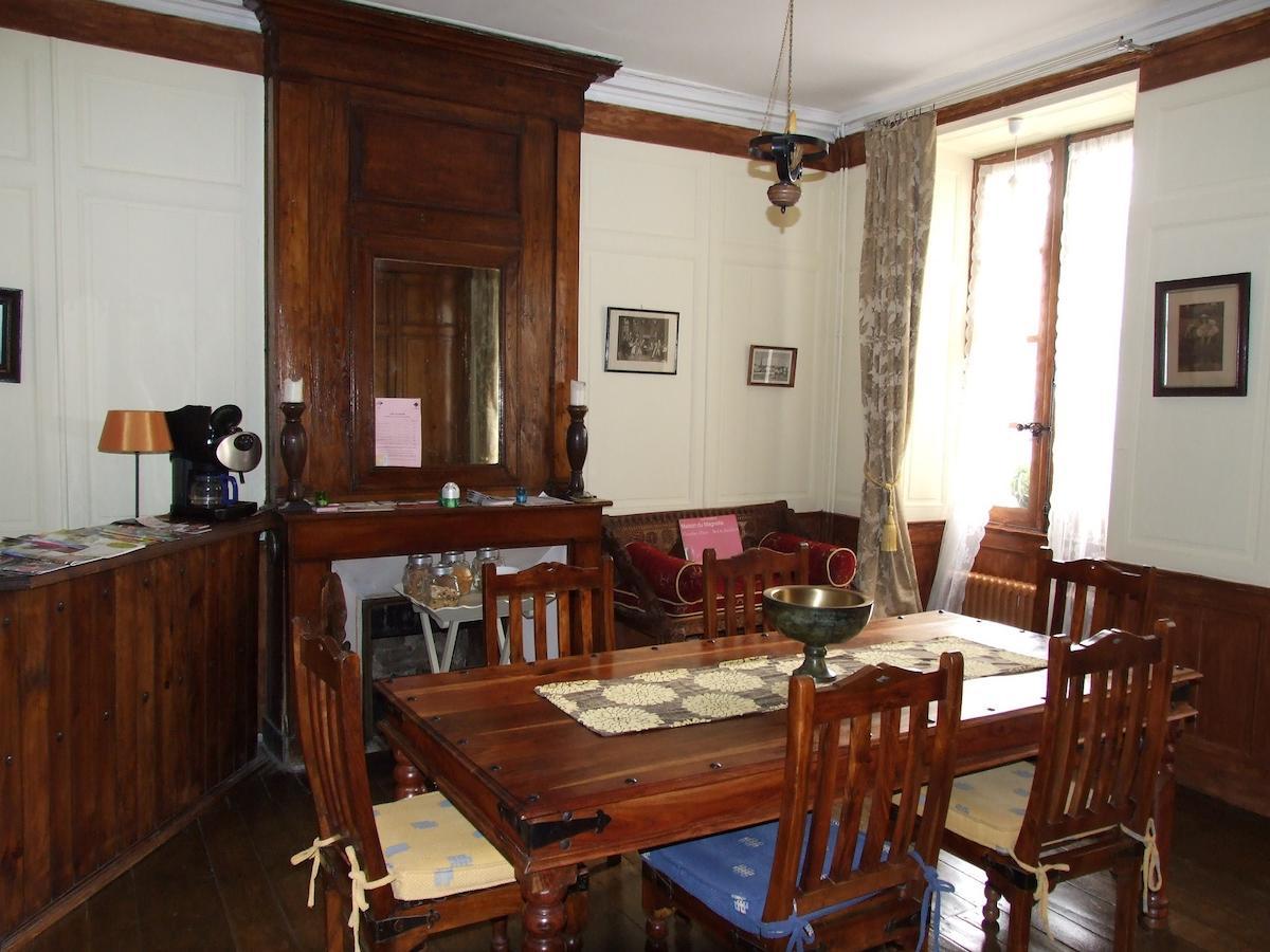 Maison Du Magnolia Confolens Kültér fotó