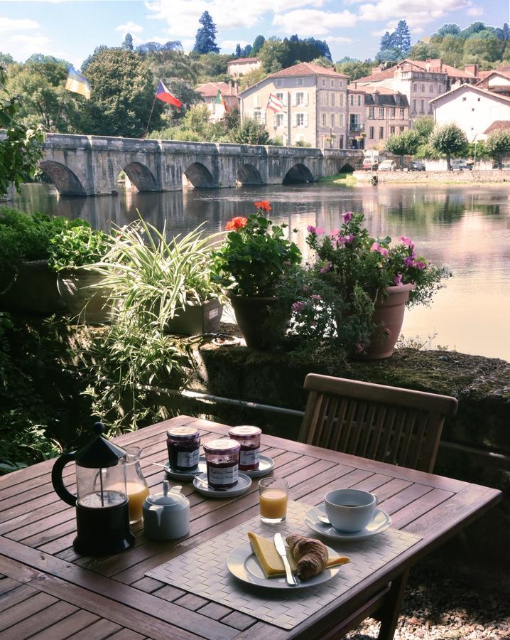 Maison Du Magnolia Confolens Kültér fotó